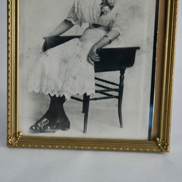 Antique Gold Metal Framed Image of a Young Woman Girl Dated March 31 1912 - Picture 4 of 5